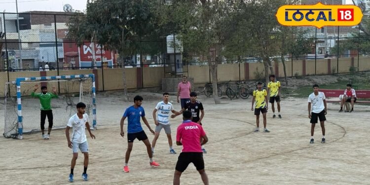 देशभर में हैंडबॉल का हब के नाम से मशहूर श्रीगंगानगर जिले का लालगढ जाटान का ग्राउंड, यहां हर घर मे पैदा होते है खिलाड़ी