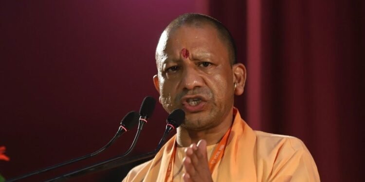 लखनऊ में सीएम योगी आदित्यनाथ का सनातन धर्म और भगवा पर बड़ा बयान.
