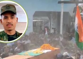 11 महीने पहले ज्‍वाइन की थी सेना, चीन बॉर्डर पर हुए शहीद, विशाल को नम आंखों से दी गई अंतिम विदाई