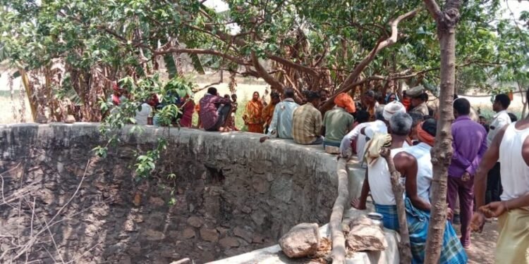 धनौरा गांव में कुएं में डूबकर एक व्यक्ति की हुई मौत, परिजनों में मचा कोहराम।