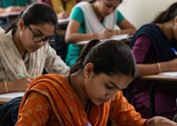 UP Board कंपार्टमेंट, इंप्रूवमेंट परीक्षाओं के लिए इस दिन से आवेदन शुरू, ऐसे करें अप्लाई, जानें क्या है शुल्क