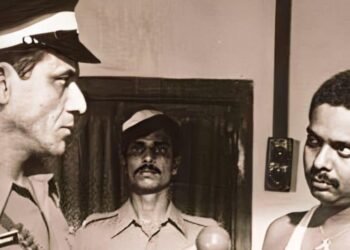 शॉर्ट स्टोरी पर बनी वो कालजयी फिल्म, पुलिसवाले के रोल में छा गया था स्टार, नसीरुद्दीन बोले- ‘एक्टर से बढ़कर…’