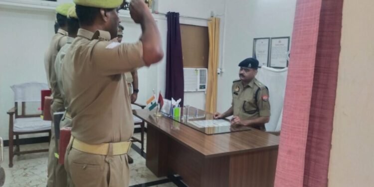 एएसपी मुख्यालय द्वारा रिजर्व पुलिस लाईन चुर्क में मंगलवार परेड की ली गई सलामी, किया गया निरीक्षण।