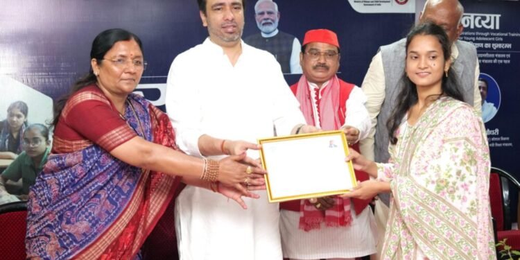 सोनभद्र से नव्या की ऐतिहासिक शुरूआत, बेटियों को मिलेगा आत्मबल और नई पहचान।