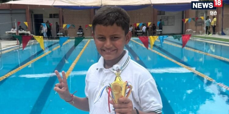 Mehranshveer Singh Tokas: बेस्ट स्विमर अवॉर्ड से नवाजे गए मेहरांशवीर सिंह टोकस