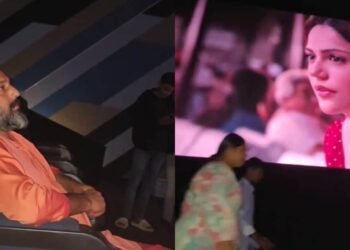 बाबा पर चढ़ा ‘सैयारा’ का क्रेज, सिनेमाघर में बनाया ऐसा वीडियो, देखकर लोग हुए हैरान, गुरु बोले- ‘4 अफेयर…’