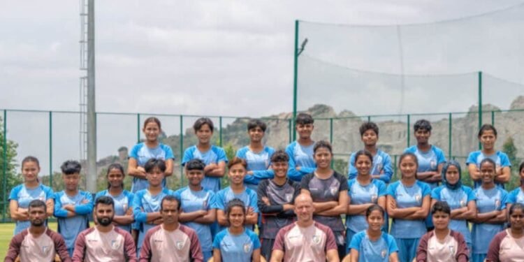Football: भारतीय महिला टीम उज्बेकिस्तान के खिलाफ खेलेगी दो मैचों की सीरीज, अभ्यास शुरू किया