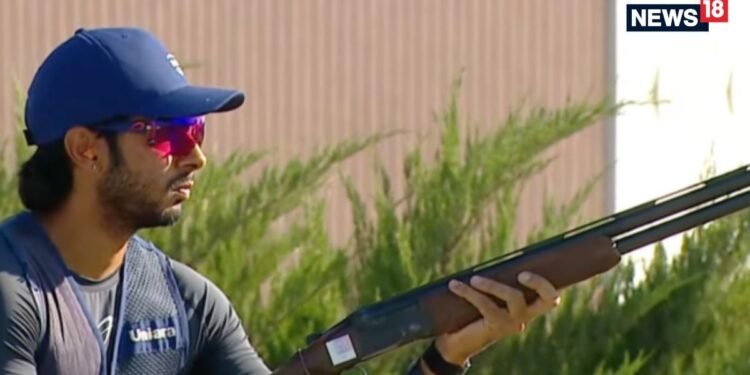 शूटर अनंत जीत सिंह ने भारत को दिलाया गोल्ड, सौरभ-सुरूचि की जोड़ी को ब्रॉन्ज से करना पड़ा संतोष