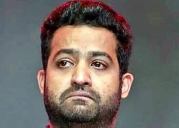 वो 400 करोड़ी फिल्म, जिसमें 51 साल के सुपरस्टार ने दूसरे को कहा छोटा भाई, चिड़ बैठे लोग, बोले- पीठ में घोंपा खंजर