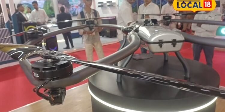 ग्रेटर नोएडा ट्रेड शो, पीएम मोदी ने किया स्टॉलों का निरीक्षण, अत्याधुनिक ड्रोन ने सभी का ध्यान खींचा