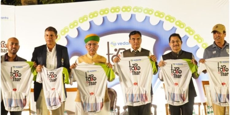 Tour De Thar Kya Hai । Tour De Thar Kab Hai । Tour De Thar 2025 । रेगिस्तानी हवाओं को मात देने को तैयार साइकिल सवार, टूर-दे-थार 2025 बनेगी साहस और संकल्प की मिसाल