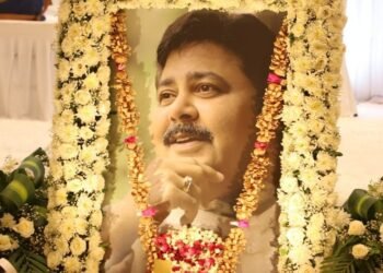 सतीश शाह की प्रार्थना सभा में सितारों ने दी श्रद्धांजलि, मधु भावुक