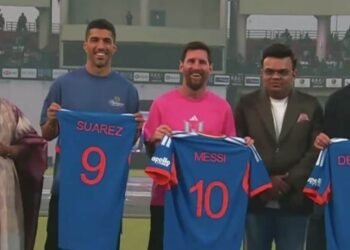 Lionel Messi GOAT Tour India Day 3 Live: अरुण जेटली स्टेडियम में मेसी से मिले जय शाह, दिया स्पेशल बैट और जर्सी