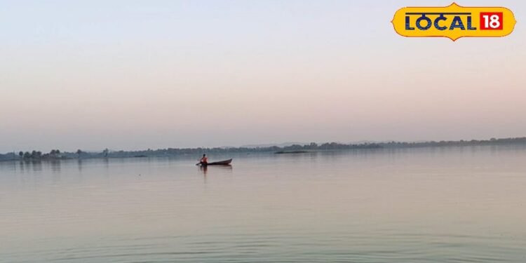 Learn about a lake in Jhansi that is proving to be an ideal picnic spot for tourists. – Uttar Pradesh News
