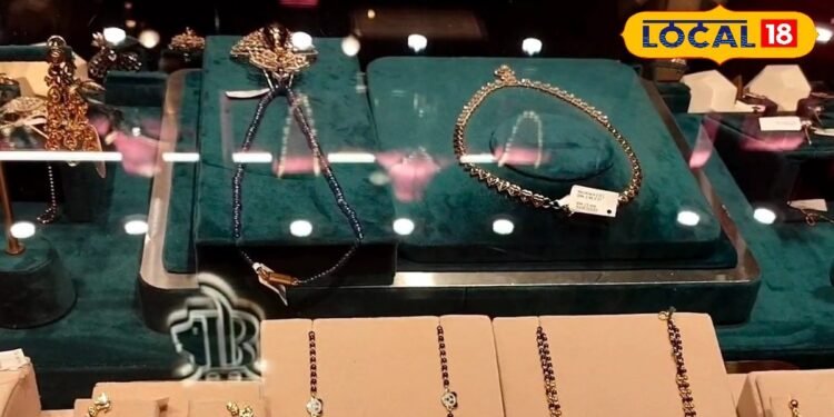शादी की खरीदारी का सुनहरा मौका? मेरठ में सोना-चांदी सस्ते, बाजार में हलचल