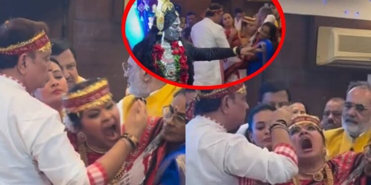 VIDEO: ‘माता रानी अपने सच्चे भक्तों में प्रवेश करती हैं’, भजन इवेंट में कभी रोईं-कभी नाचीं सुधा चंद्रन, उठे सवाल