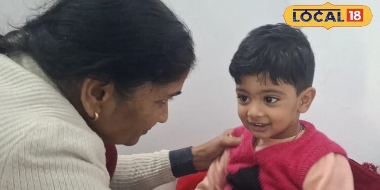 What are the benefits of massaging young children | बच्चों की मालिश के फायदे