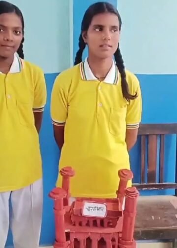 अमेठी की छात्रा अस्मिता का कमाल,वेस्ट मटेरियल से ₹100 में बना डाला चारमीनार का शानदार मॉडल