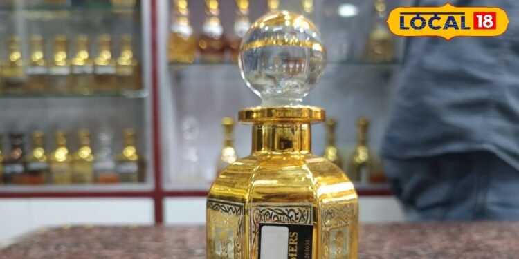 इत्र नगरी का नया धमाका! गॉडफादर की खुशबू ने जीता दिल, 5 दिनों तक महकेंगे कपड़े, कीमत भी कम