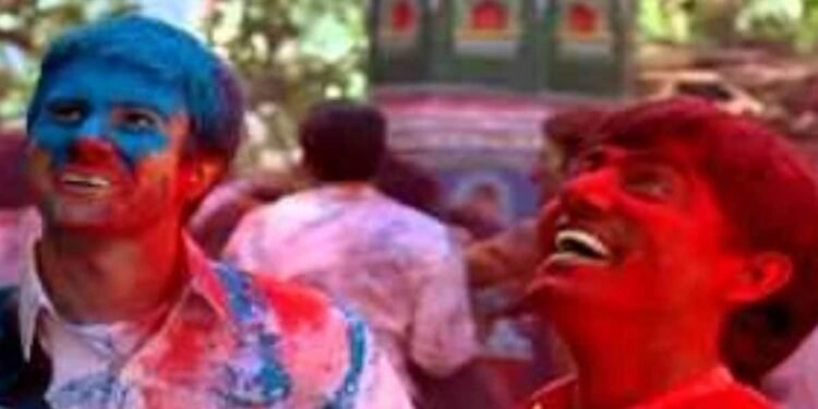 हॉलीवुड पर जब चढ़ा देसी रंग, विदेशी पर्दे पर खेली गई होली, ग्लोबल स्क्रीन पर हुई रंगों की बरसात