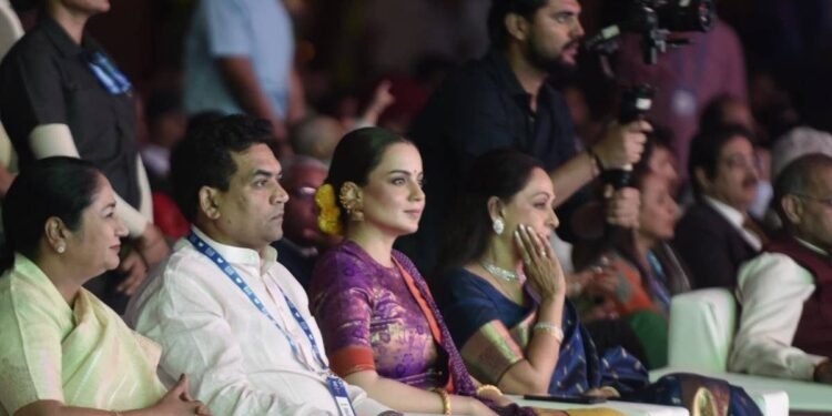 IFFD 2026 का भव्य आगाज, 125 फिल्मों का जलवा, मनोज बाजपेयी-अनुपम खेर जैसे दिग्गज साझा करेंगे अनुभव