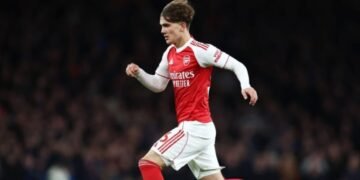 अभी तो मूंछें भी नहीं आईं… स्कूल की ड्रेस से सीधे रिकॉर्ड बुक में, 16 साल के ‘वंडरकिड’ ने प्रीमियर लीग में लिखा नया इतिहास