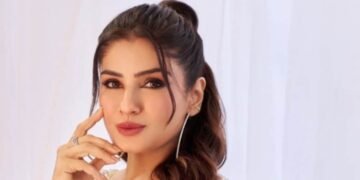 करिश्मा कपूर के साथ ‘कोल्ड वॉर’ पर रवीना टंडन का बेबाक बयान- ‘अपनी दुनिया में खुश हूं’