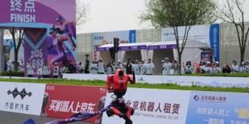 इंसान से भी तेज निकला रोबोट, हाफ मैराथन में तोड़ डाला वर्ल्ड रिकॉर्ड