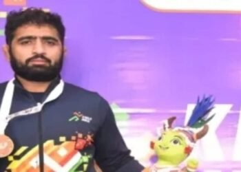 कौन हैं हमाम हुसैन…जिसने दूध बेचकर घर चलाया, कुश्ती के सपने को जिंदा रख जीता गोल्ड मेडल