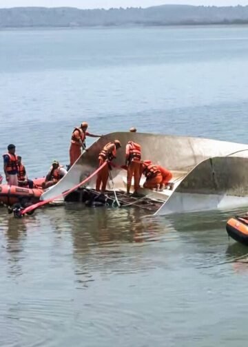 Jabalpur Cruise Tragedy labors save many life through ropes inside story जबलपुर क्रूज हादसा: मौत के तांडव के बीच ‘देवदूत’ बने मजदूर, रस्सियों के सहारे बचाई दर्जन भर जानें, Madhya-pradesh Hindi News