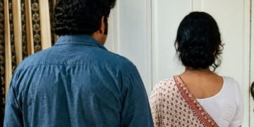 विलेन के करोड़ों दबाकर बैठे फिल्म मेकर्स, मौत के बाद आया अंडरवर्ल्ड का कॉल, पत्नी के जवाब ने निकाल दी हेकड़ी