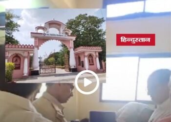 उज्जैन यूनिवर्सिटी में BCom परीक्षा में फर्जी छात्रा पकड़ी गई, इंदौर की BTech छात्रा दे रही थी एग्जाम