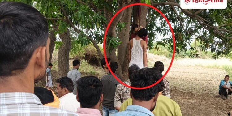 Couple Commits Suicide in MP After Posting Status Update Goodbye Friends हम अपनी मर्जी से सुसाइड कर रहे, गुड बाय दोस्तों; MP में कपल ने स्टेटस लगा दी जान, सामने आई यह वजह, Madhya-pradesh Hindi News