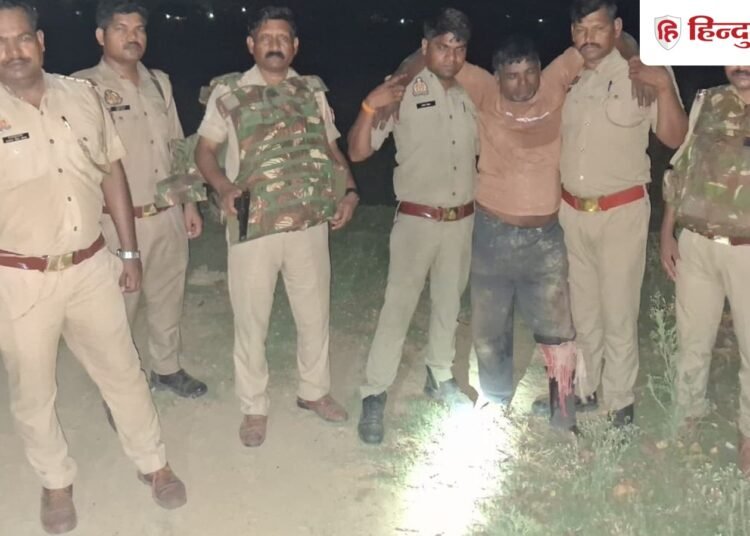 UP Deoria Criminal Arrested in Police Half Encounter accused of stealing in Liquor shops देवरिया में आधी रात तड़तड़ाई गोलियां, हाफ एनकाउंटर कर शातिर के पैर में गोली मार किया गिरफ्तार, Uttar-pradesh Hindi News