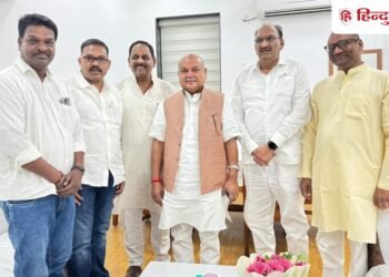 Five Congress MLAs met Madhya Pradesh Assembly Speaker Narendra Singh Tomar. कमलनाथ के गढ़ में क्या खिचड़ी पक रही? कहीं कोई… नरेंद्र सिंह तोमर से मिले 5 कांग्रेस विधायक, Madhya-pradesh Hindi News