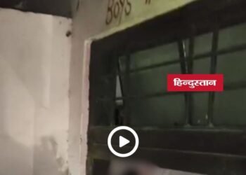 बुरहानपुर के भावसा स्कूल में प्रभारी प्राचार्य संजय सोनवणे का शव शौचालय में फंदे पर मिला, जांच जारी