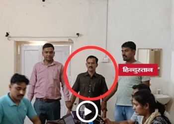 शहडोल के ब्योहारी तहसील कार्यालय में सहायक खंड लेखापाल 75 हजार रुपये रिश्वत लेते रंगे हाथ गिरफ्तार