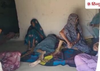 shahdol mother poisoned three daughters and self four dead aluminium sulphide found खांसी की दवा बताकर मां ने 3 बेटियों को पिला दिया जहर, फिर खुद भी निगला; चारों की मौत, Madhya-pradesh Hindi News