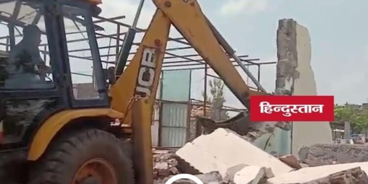 उज्जैन में सिंहस्थ 2028 की तैयारियों के तहत मेला क्षेत्र से 20 अवैध अतिक्रमण हटाने की कार्रवाई