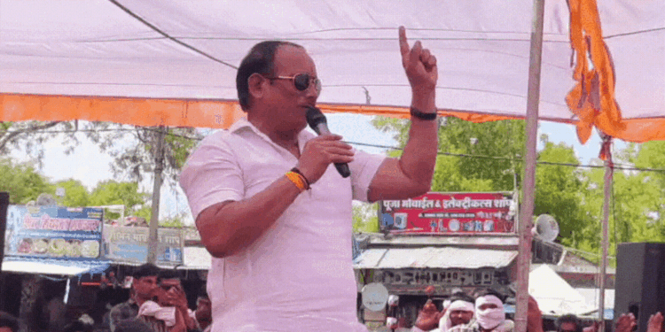 BJP MLA Pritam Singh Lodhi lauds notorious dacoit Rambabu Gadariya ‘वो मेरा सुख-दुख का साथी…मैं सौभाग्यशाली’; BJP विधायक ने किया कुख्यात डकैत का गुणगान, Madhya-pradesh Hindi News