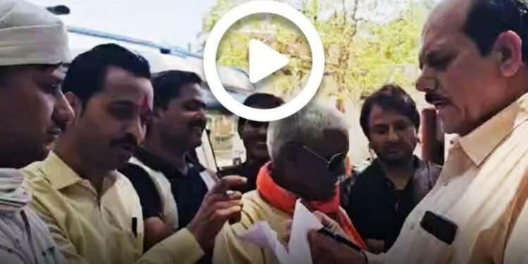 खाद्य मंत्री महाराज से बड़ा BJP MLA का वीडियो वायरल