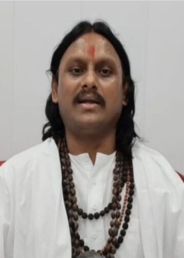 Vrishabh Rashifal: आज वृषभ राशि वालों पर रहेगी बप्पा की कृपा, रुके काम होंगे पूरे, लेकिन लव लाइफ में आ सकता है तूफान