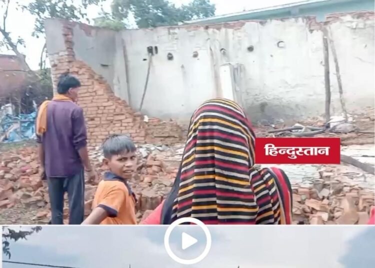 Singrauli Wall Collapse: बारिश में कच्चे मकान की दीवार गिरी, 9 वर्षीय बालिका की मौत, दो गंभीर घायल, मध्य प्रदेश वीडियो न्यूज