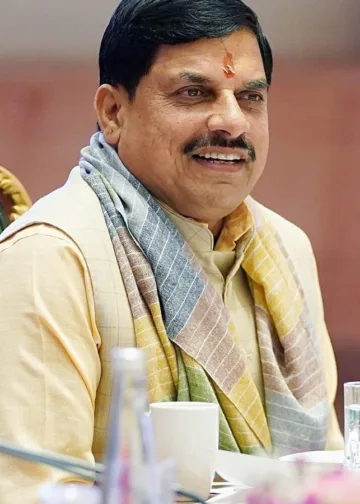 मध्य प्रदेश में 20 IAS अफसरों का तबादला, रत्नाकर झा बने अनूपपुर के कलेक्टर, Madhya-pradesh Hindi News