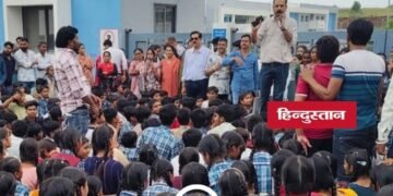 Mandsaur News: प्राचार्य के तबादले के विरोध में छात्रों ने सड़क जाम कर किया प्रदर्शन, प्रशासन ने दिया आश्वासन, मध्य प्रदेश वीडियो न्यूज
