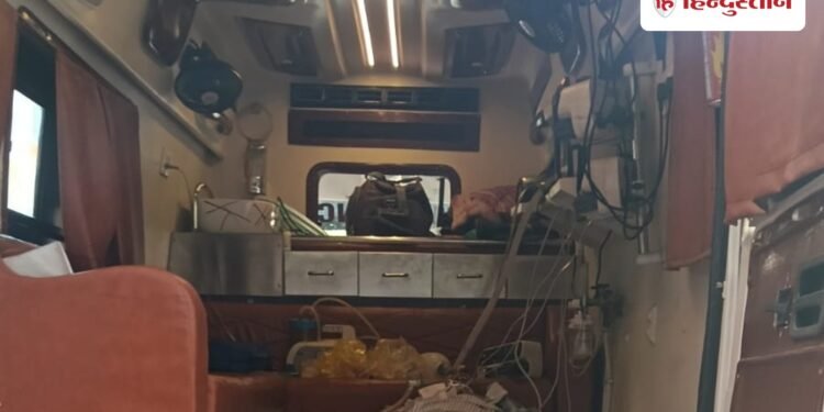 देवरिया से लखनऊ 300 किमी तक अस्पतालों के लगाते रहे चक्कर, चली गई जान, Uttar-pradesh Hindi News