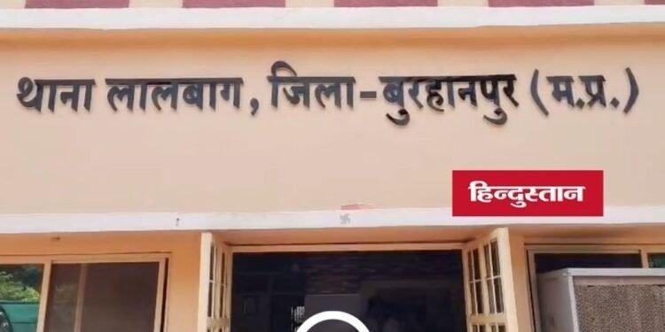 Burhanpur News: मजदूरी के पैसे मांगने पर परिवार पर हमला, चार घायल और तीन ICU में भर्ती, मध्य प्रदेश वीडियो न्यूज