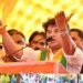 दतिया: ज्योतिरादित्य सिंधिया ने मां पीतांबरा के दर्शन कर बड़ौनी में भाजपा प्रत्याशी आशुतोष तिवारी के लिए मांगा वोट, मध्य प्रदेश वीडियो न्यूज