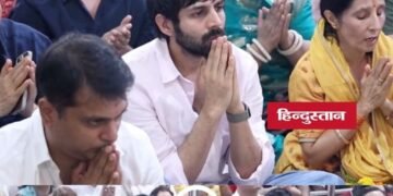 कार्तिक आर्यन ने महाकाल मंदिर में की शयन आरती, नंदी के कान में कही मनोकामना और लिया बाबा का आशीर्वाद, मध्य प्रदेश वीडियो न्यूज