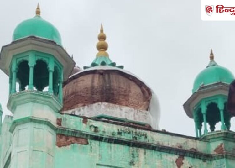 मथुरा में हादसा: नमाज के बाद टूटकर गिरा जामा मस्जिद का गुंबद, बारिश के बीच धमाके से दहला इलाका, Uttar-pradesh Hindi News